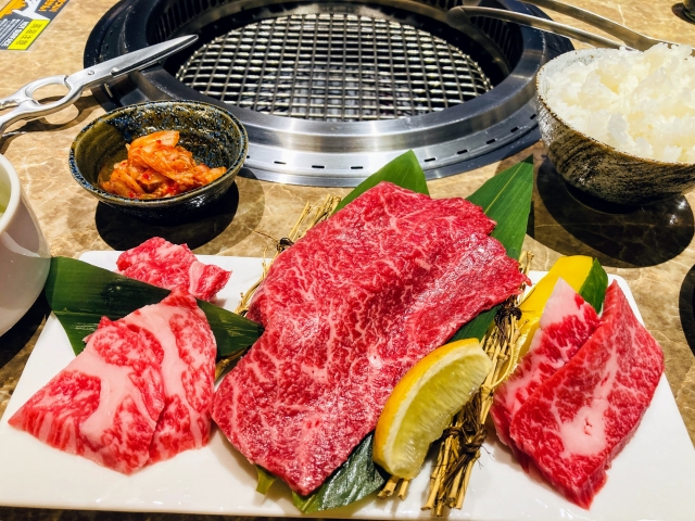 Read more about the article 焼肉居酒屋いただき室蘭店の魅力満載！食べ放題プランで見つけるお気に入りの一皿！